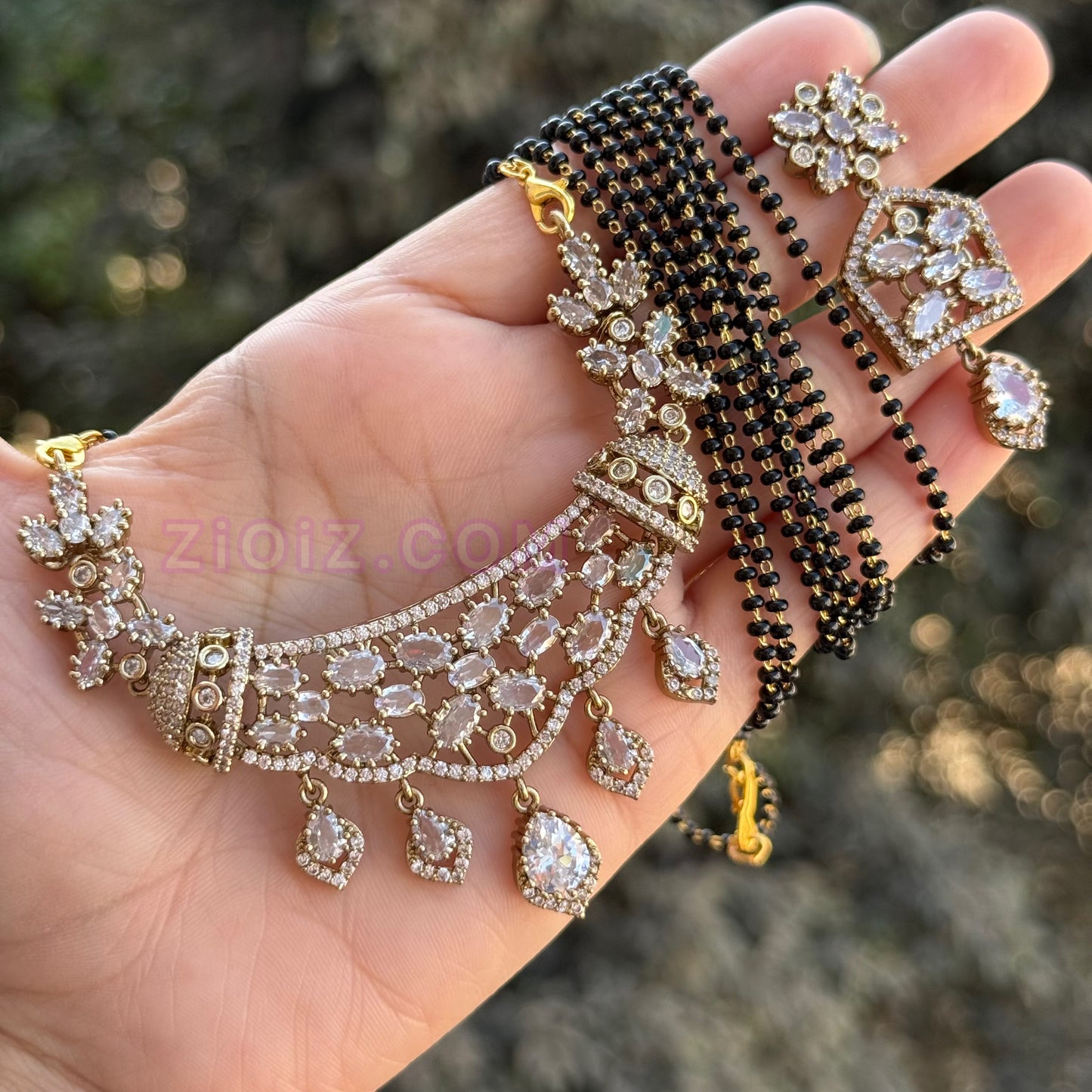 Emerald Flora Crescent Mangalsutra