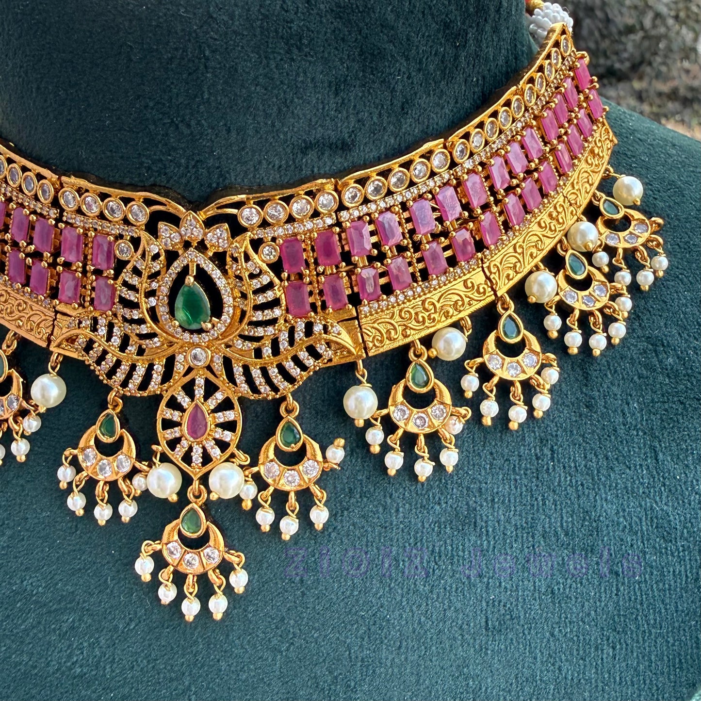Premium pink stone choker